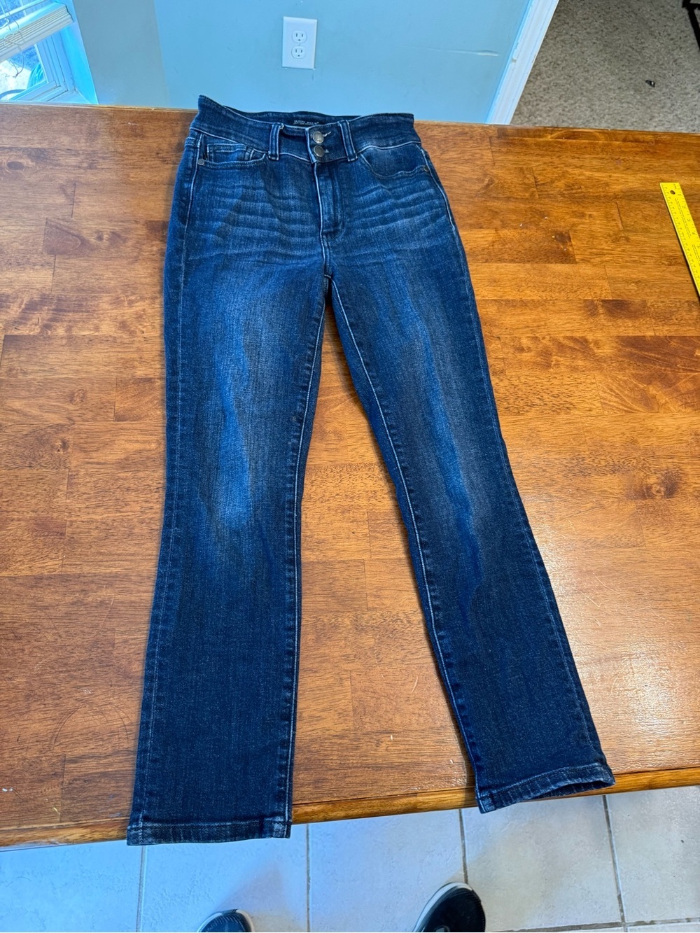 Judy Blue Dark Blue Capri Fit Jeans size 1/25